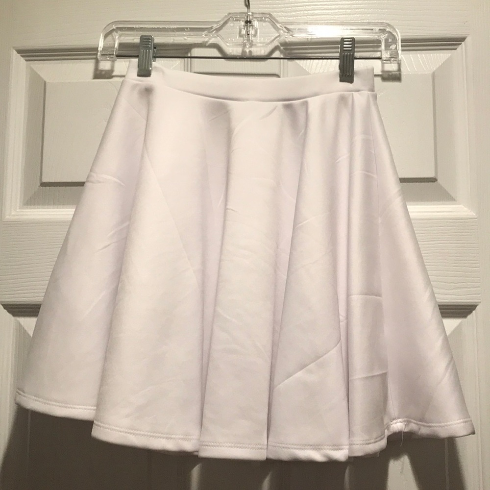 White flare skirt. Size Small